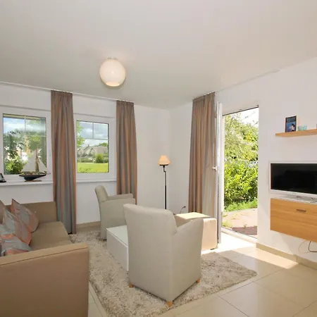 Strandnahe Mit Terrasse, Gratis Nutzung Vom Ahoi Erlebnisbad Und Sauna In Sellin - Rex Rugia 30-4 *