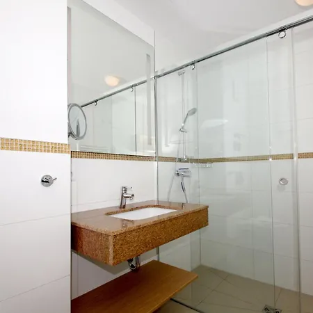 Strandnahe Mit Terrasse, Gratis Nutzung Vom Ahoi Erlebnisbad Und Sauna In Sellin - Rex Rugia 30-4 Apartament *